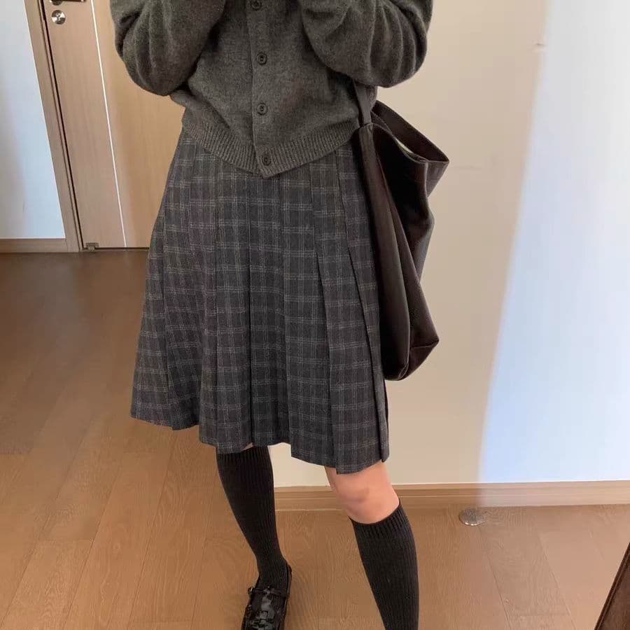 チェックスカート 上品な格子柄 プリーツ入り 