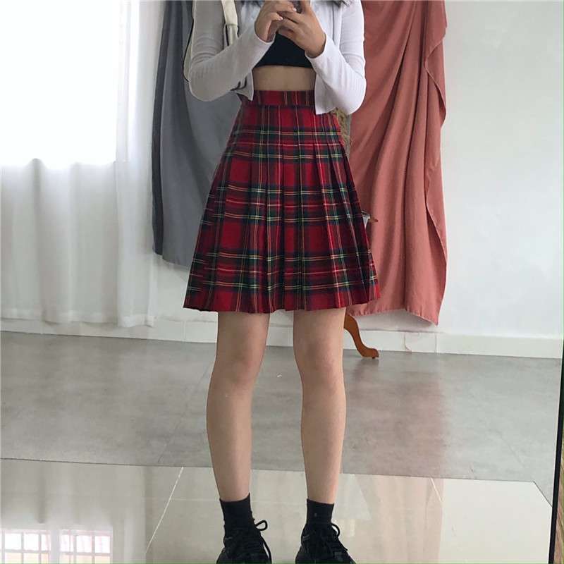 プリーツ入りチェックスカート