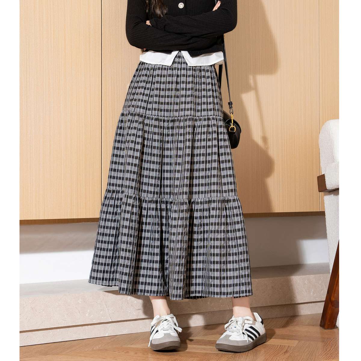 クラシカルなティアードチェックスカート