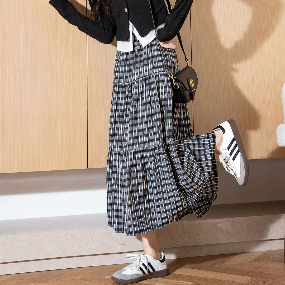 クラシカルなティアードチェックスカート