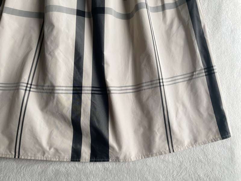 クラシックチェックスカート 上品な佇まい
